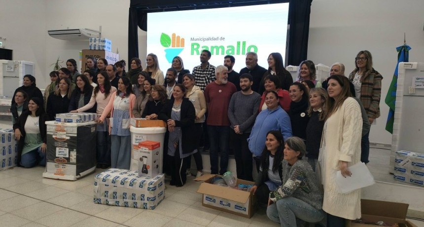 NUEVO EQUIPAMIENTO PARA COMEDORES ESCOLARES DEL DISTRITO