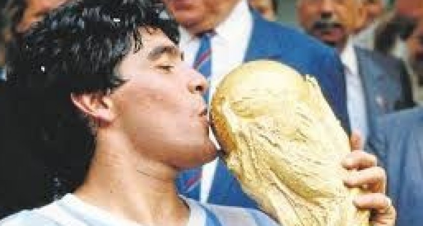 DIEGO ARMANDO MARADONA
